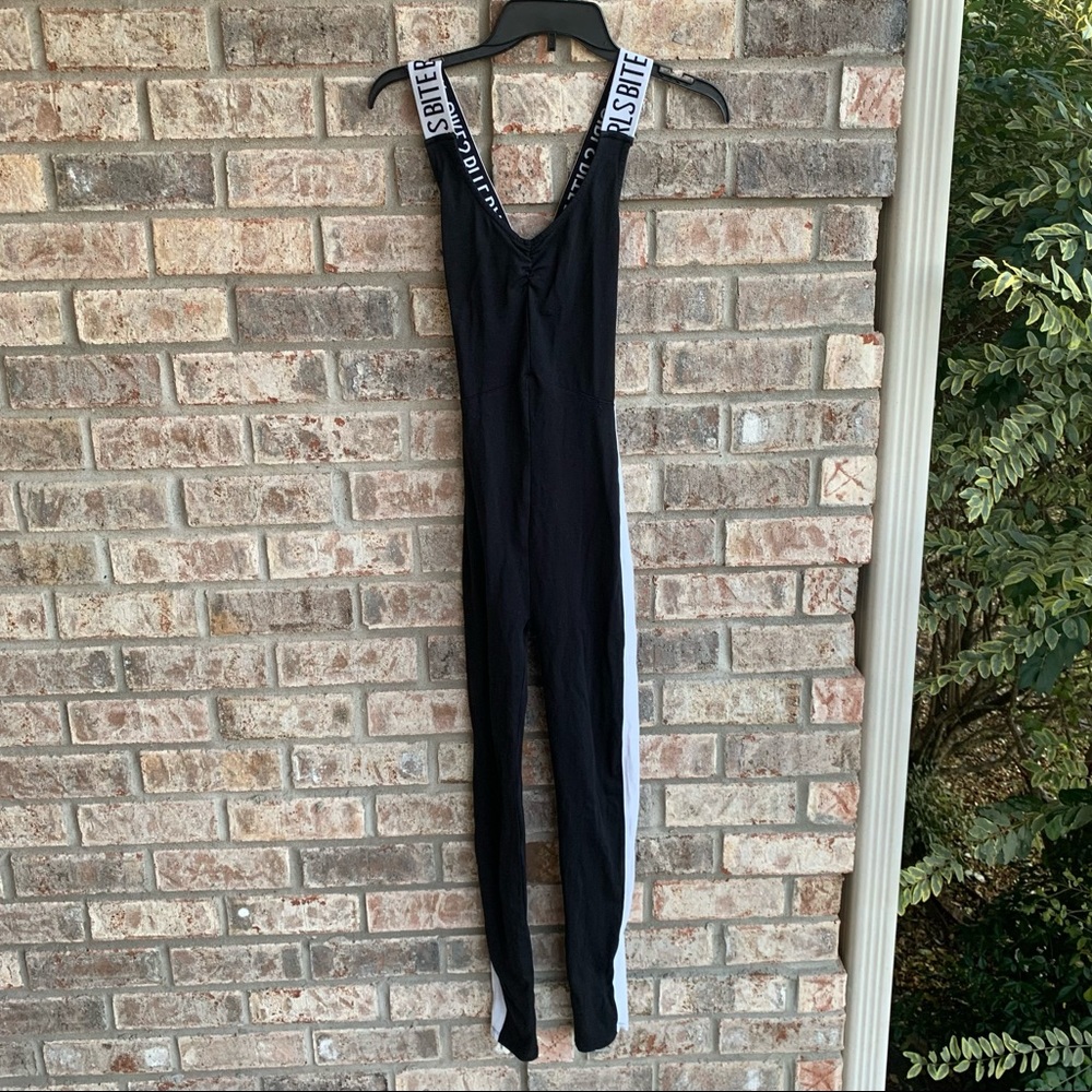 🍒💣 H&M yoga style unitard